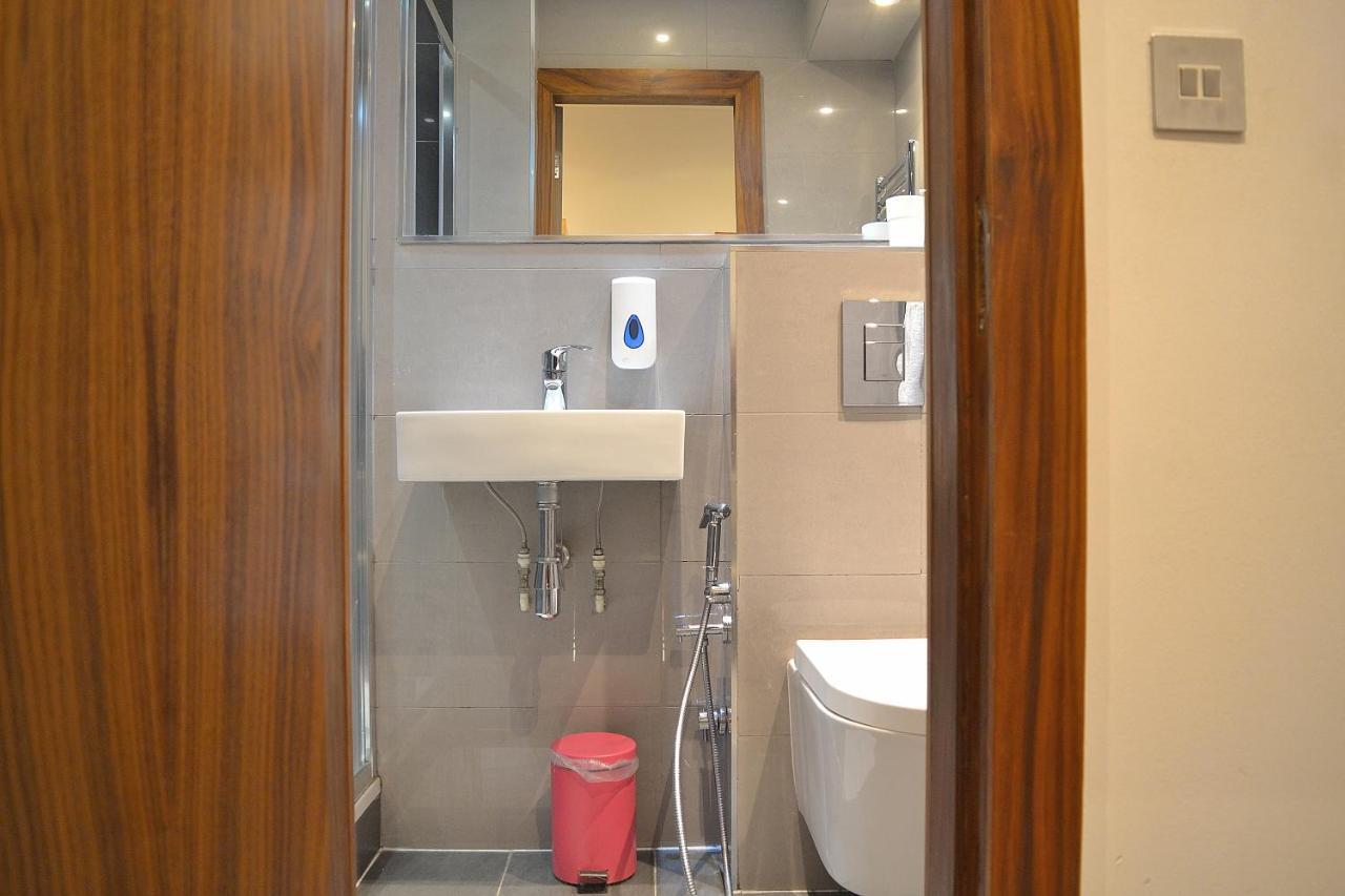 Lih Hotel Лондон Екстериор снимка